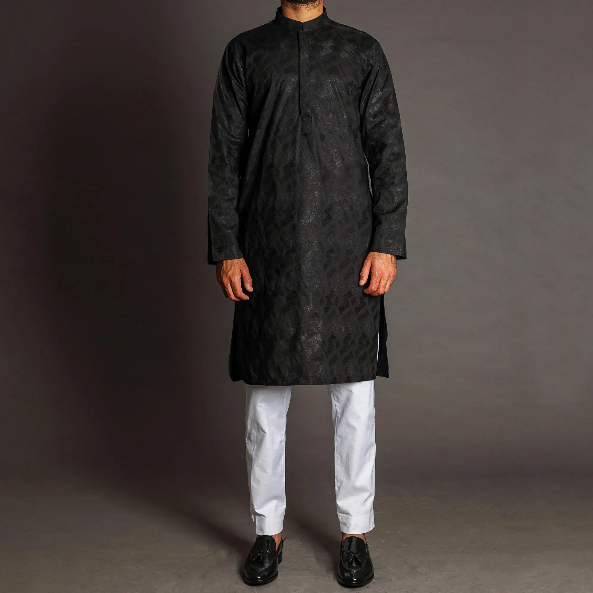 Black Embroidered Noble Kurta