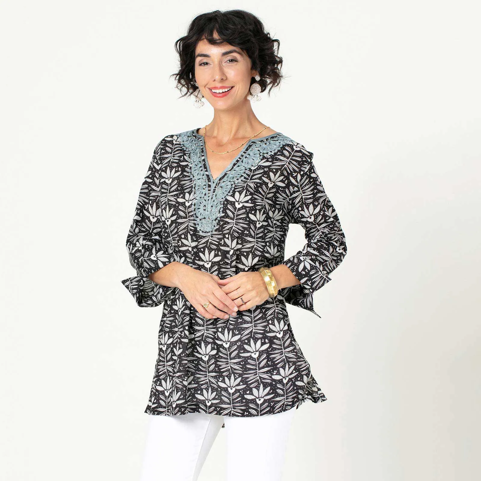 Iris Black blu Cotton Embroidered Kurta Tunic